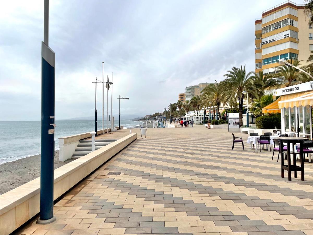 Modern Apartment Steps From The Beach トロクス・コスタ エクステリア 写真